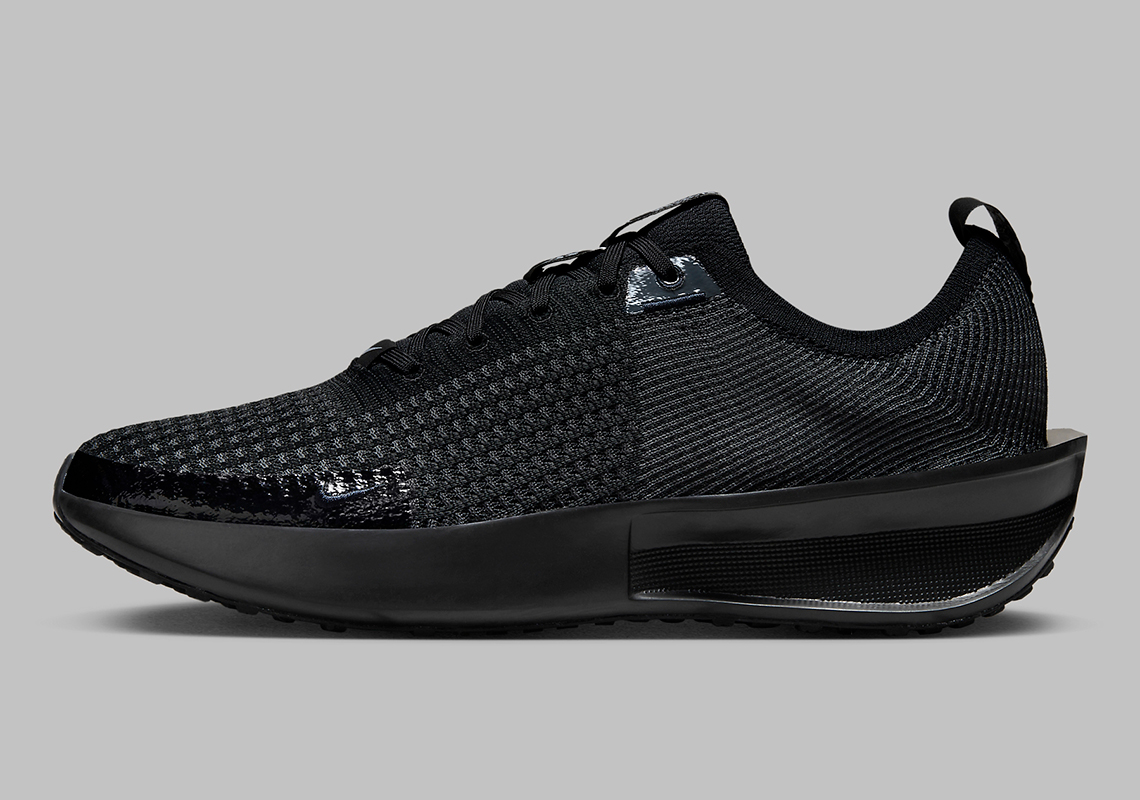 Nike Interact Run 'Triple Black': Đôi Giày Chạy Cực Kỳ Bền Vững - 2