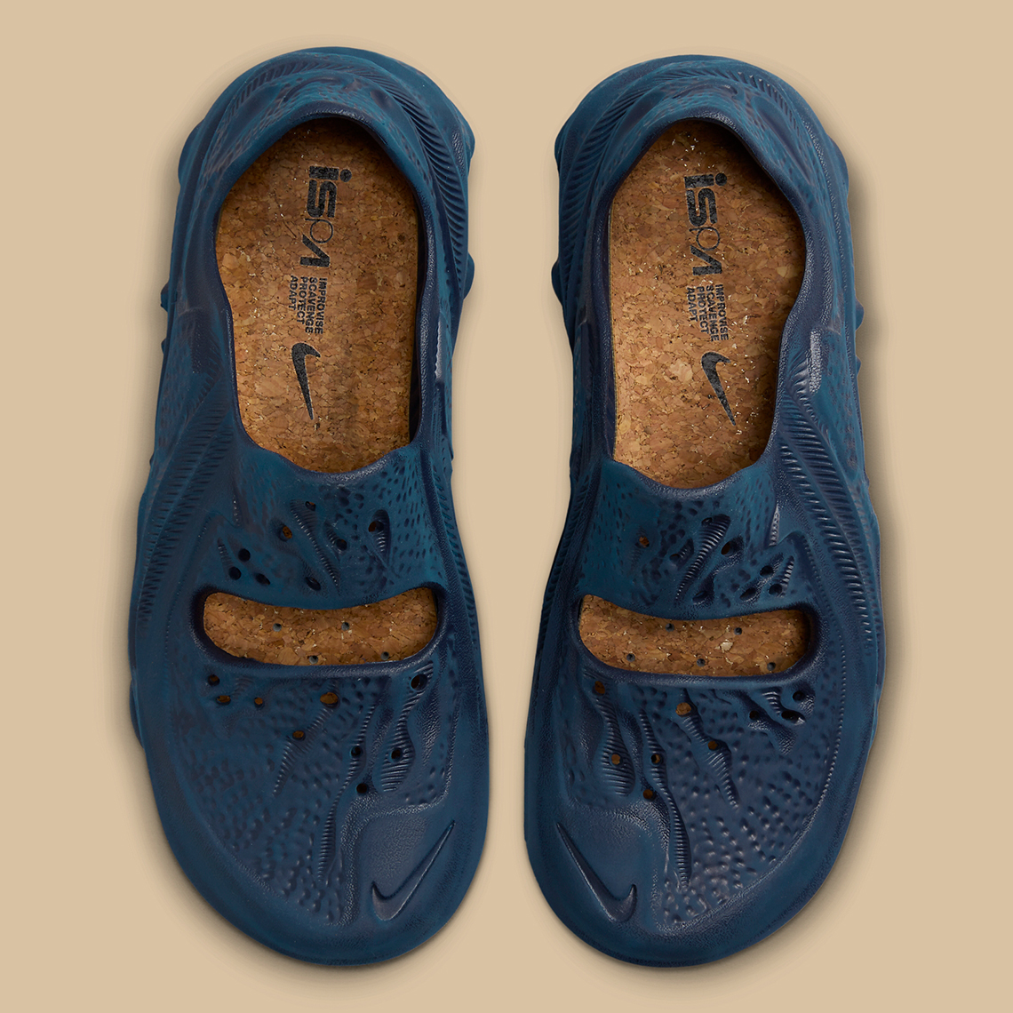 Nike ISPA Universal: Mẫu dép cổ điển mới với gam màu độc đáo - 4