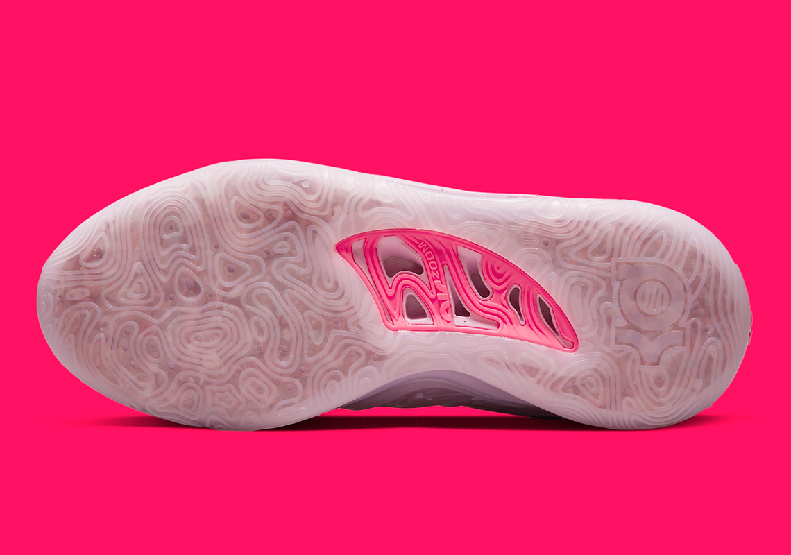 Nike KD 15 tiếp tục di sản Aunt Pearl với những bông hoa và swooshes ngọc trai - 6