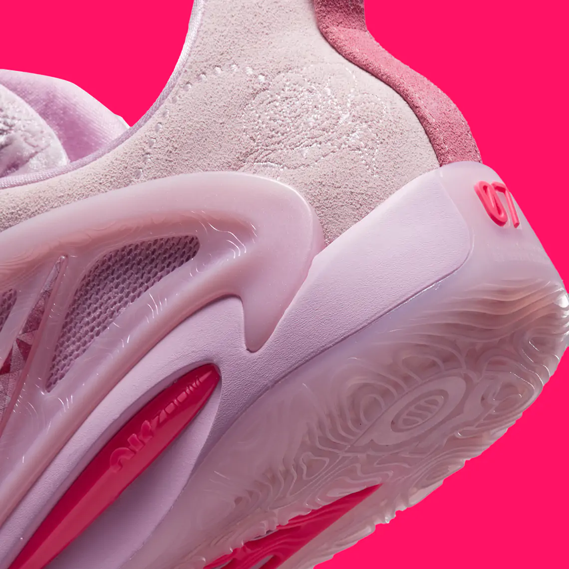 Nike KD 15 tiếp tục di sản Aunt Pearl với những bông hoa và swooshes ngọc trai - 8