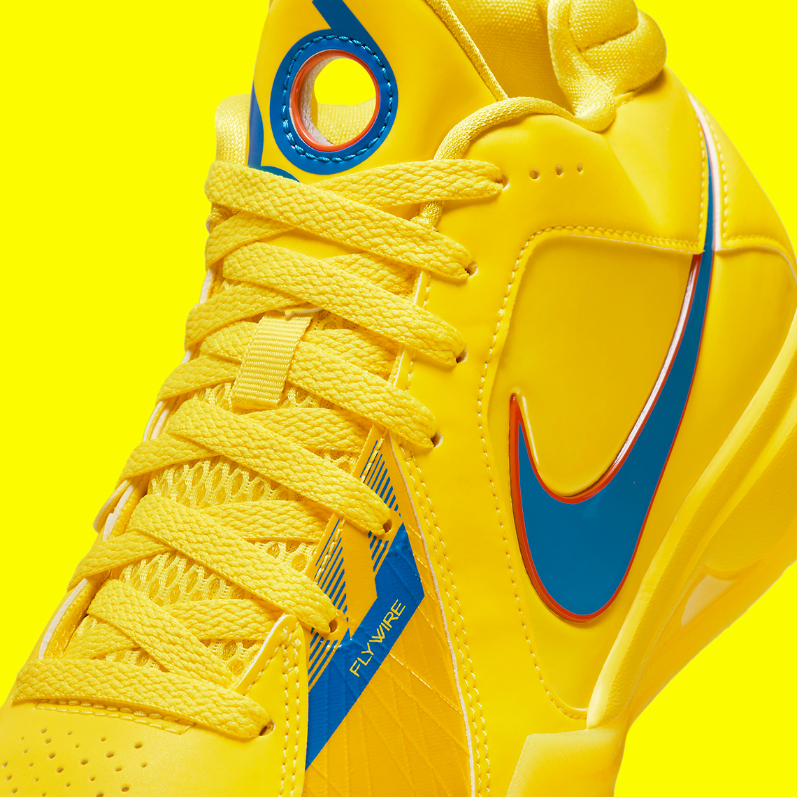 Nike KD 3 'Christmas' Trở Lại: Phiên Bản Giày Độc Đáo Cho Mùa Lễ Hội - 7