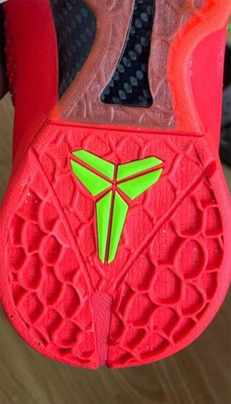 Nike Kobe 6 Protro 'Reverse Grinch': Phiên bản độc đáo kế thừa huyền thoại Giáng sinh! - 4