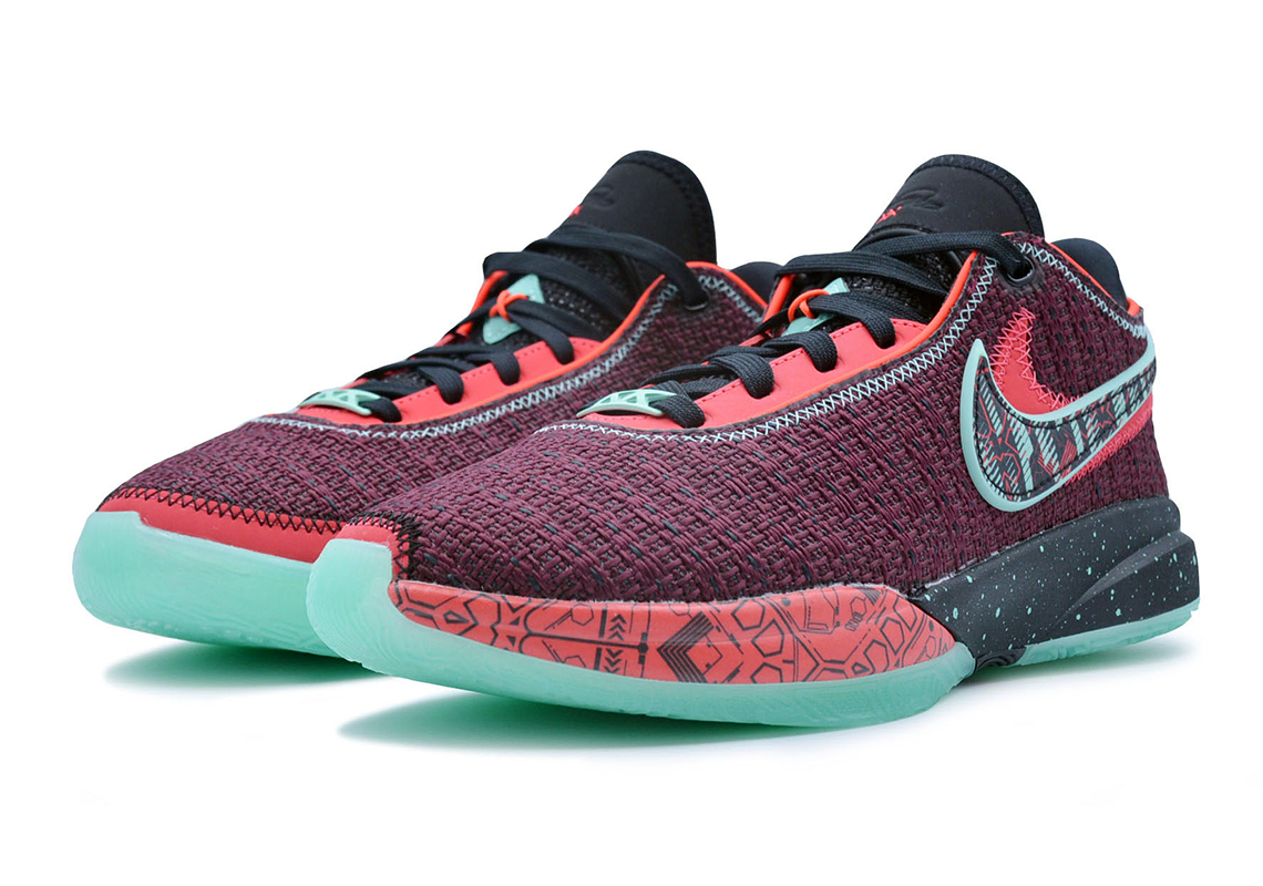 Nike LeBron 20 Night Maroon - Sự kết hợp độc đáo của màu sắc và thiết kế cho giày bóng rổ danh tiếng của LeBron James - 1