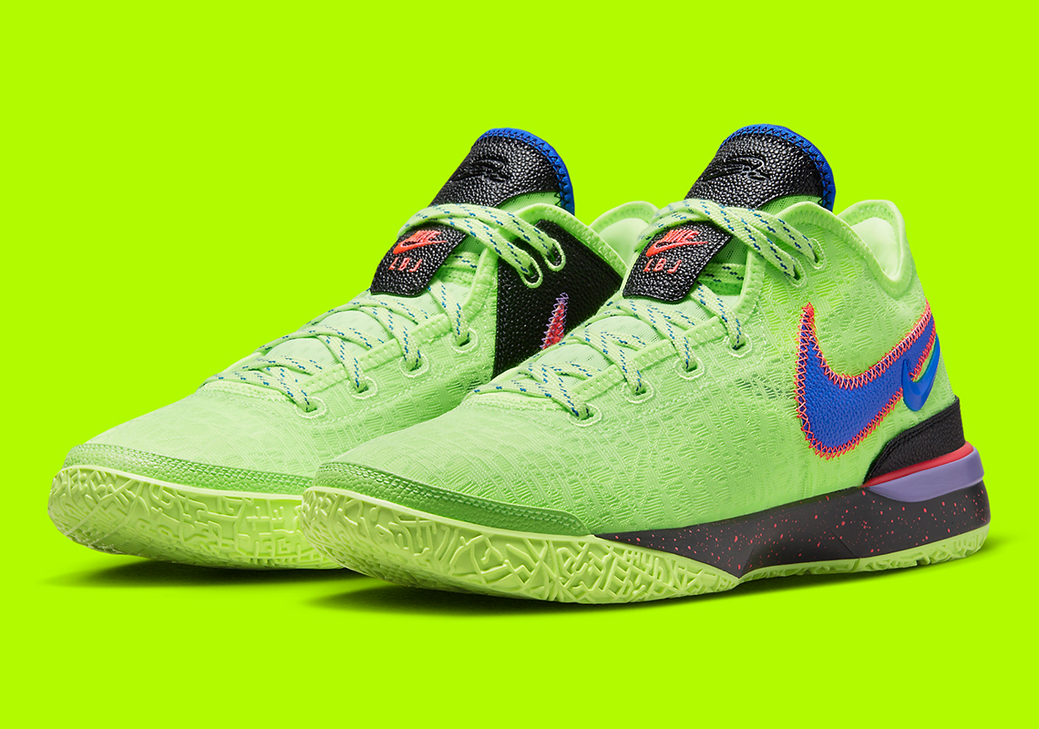 Nike LeBron NXXT Gen 'Ghost Green': Phiên bản cuối cùng với màu sắc sặc sỡ