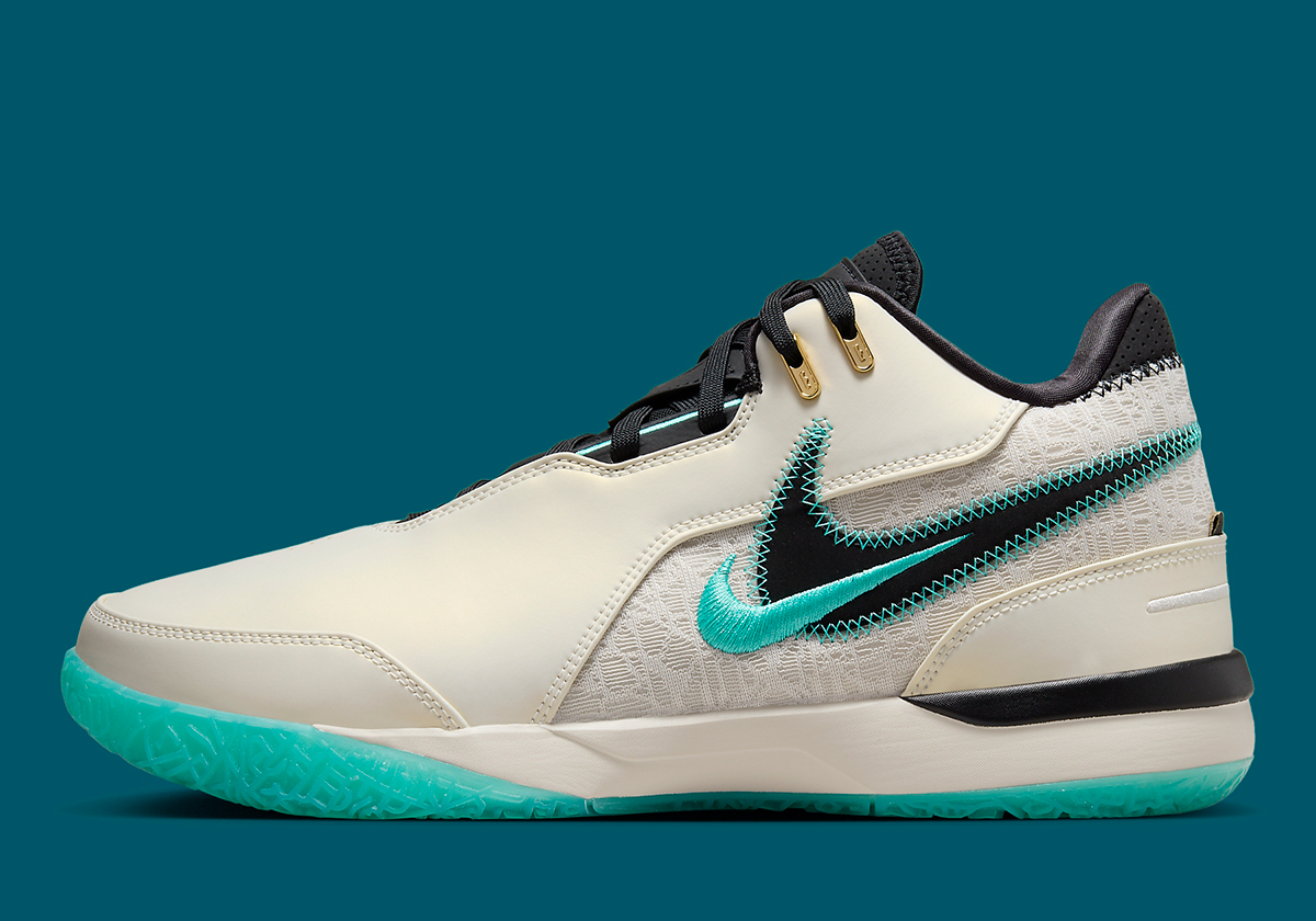 Nike LeBron NXXT Gen 'Liverpool': Sự kết hợp đặc biệt giữa giày và doanh nghiệp - 3