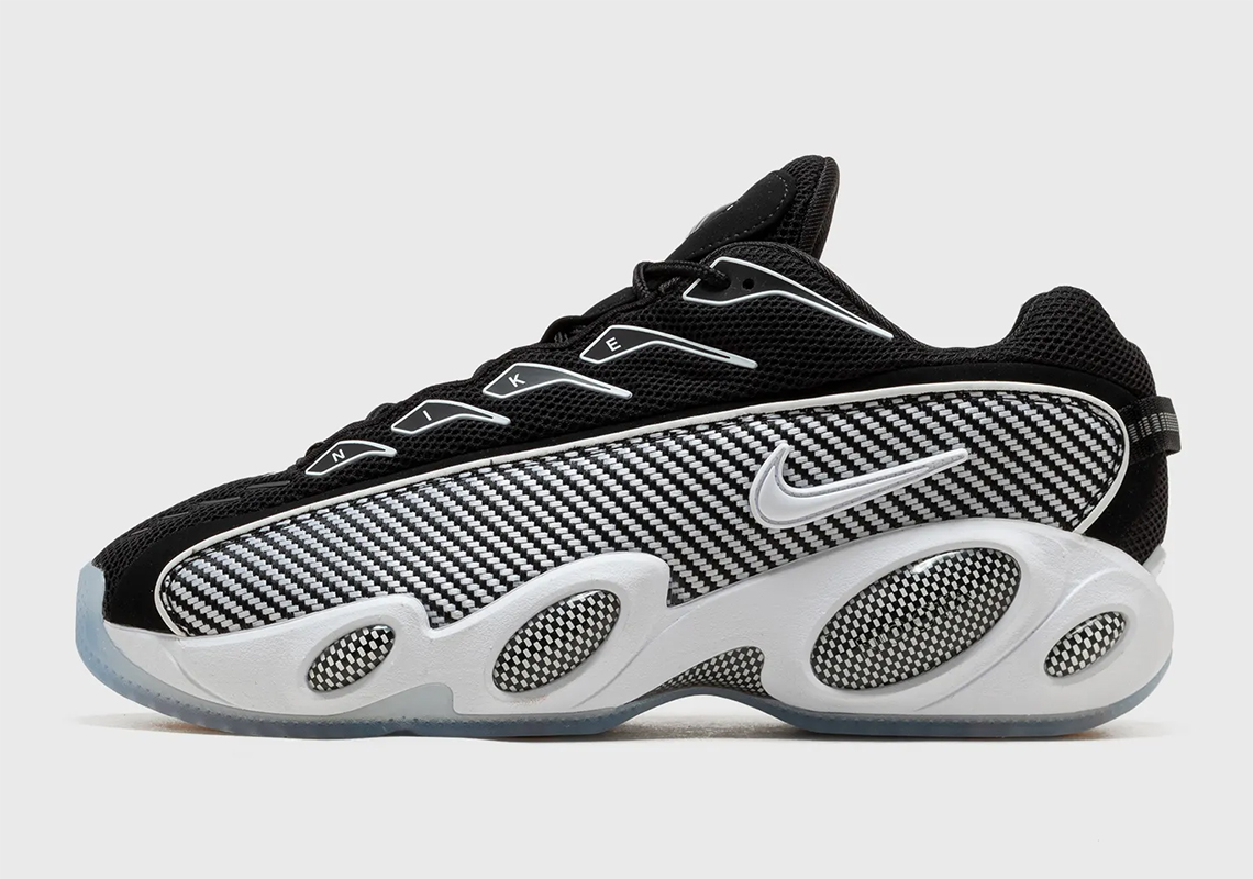 Nike NOCTA Glide 'Black/White' Sẽ Ra Mắt Vào Ngày 15 Tháng 9 - 2
