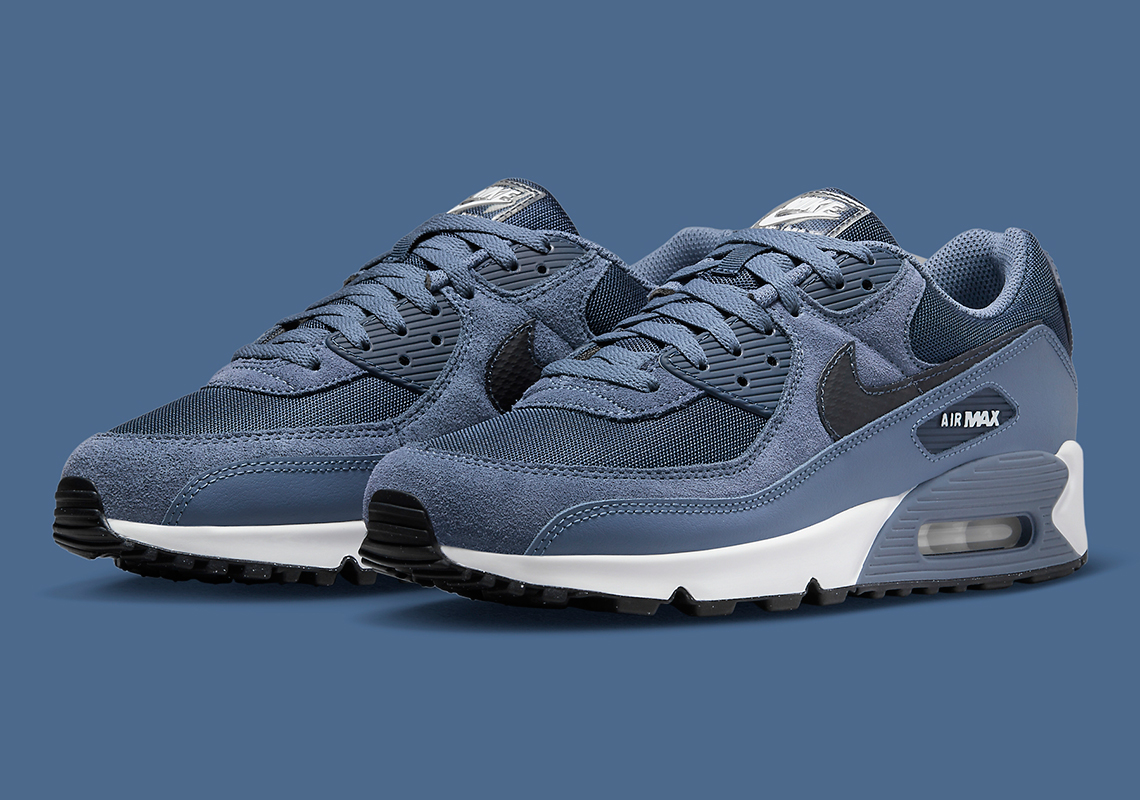 Nike phát hành mẫu giày Air Max 90 mới với màu xanh khuếch tán - 1