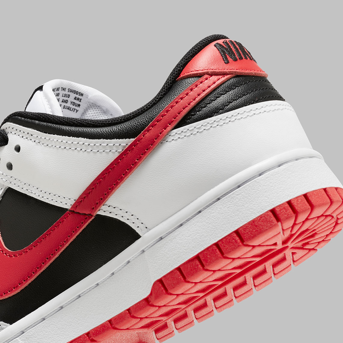 Nike phát hành Nike Dunk Low với màu sắc của Chicago Bulls - 7