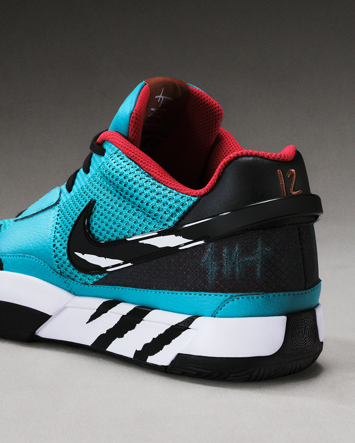 Nike ra mắt giày sneaker thể thao Ja Morant JA 1 Midnight và Scratch tại Mount 12 ở Salt Lake City - 7