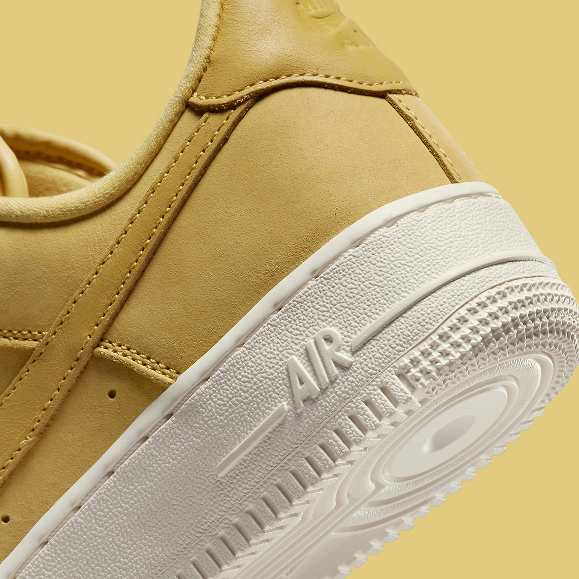 Nike's Premium Nubuck Air Force 1s xuất hiện với màu gold - 8