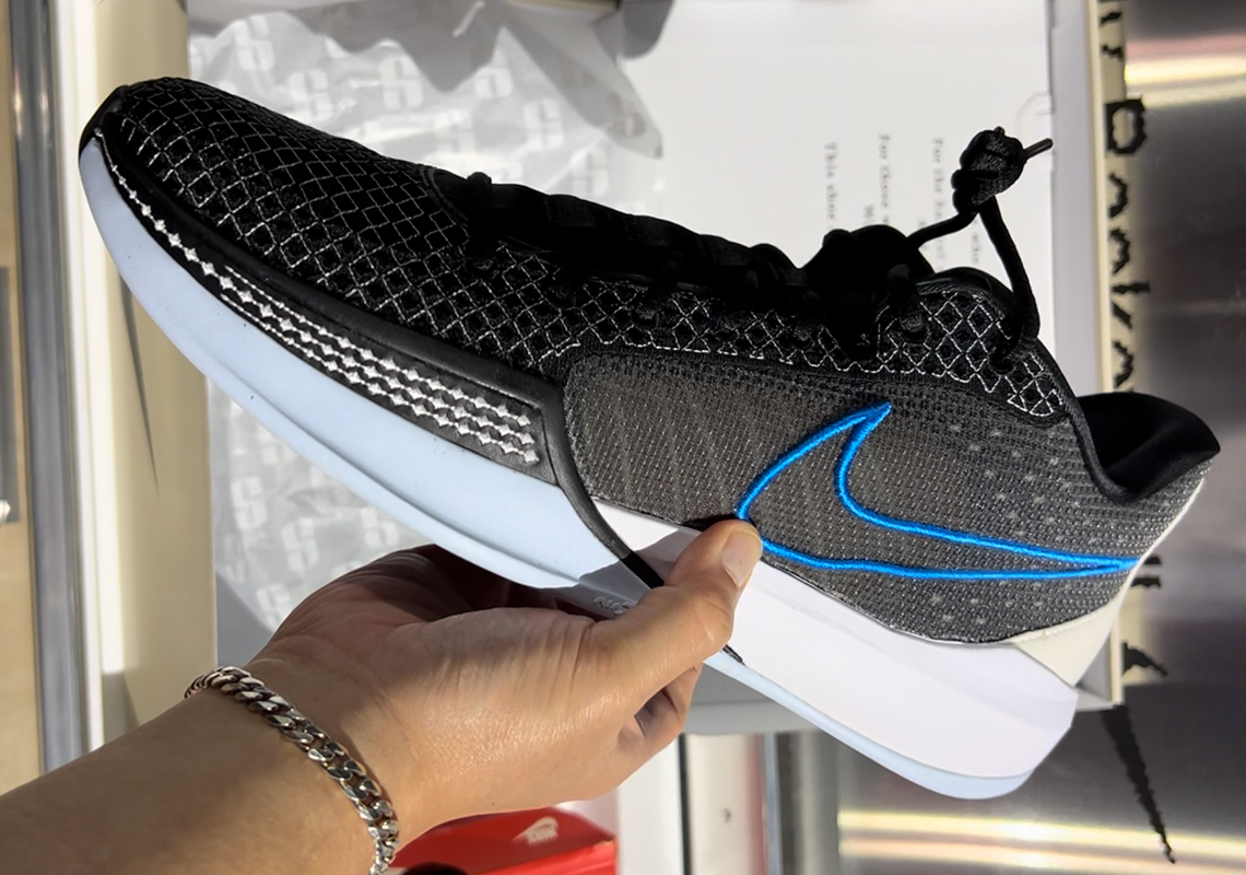 Nike Sabrina 1 Black/Blue: Bản Mới Sắp Ra Mắt - 1