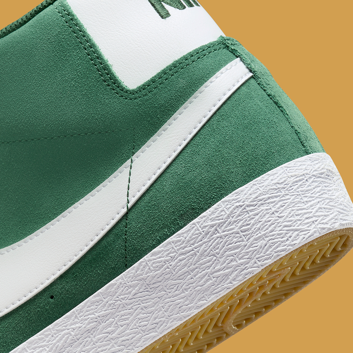 Nike SB Blazer Mid Da Lôi Xanh: Phối Màu Hoàn Hảo Cho Người Mê Skateboard! - 8