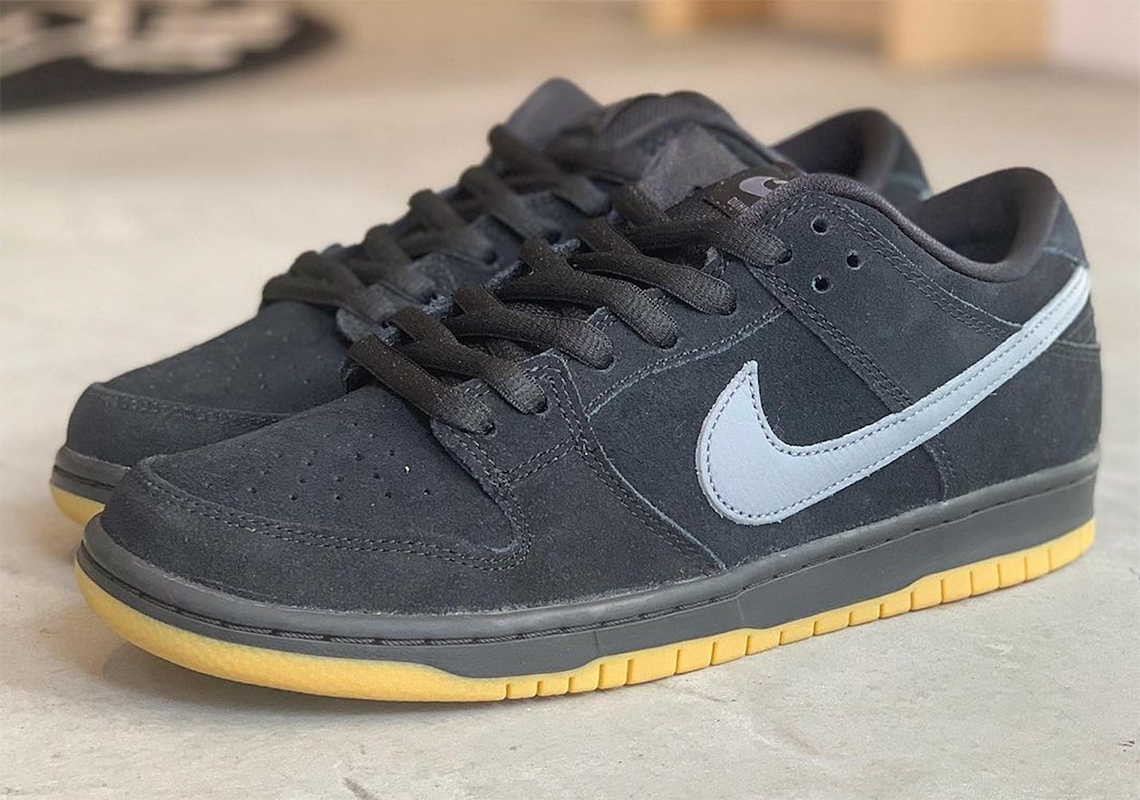 Nike SB Dunk Low 'Fog' Sẽ Ra Mắt Lại: Đặc Điểm và Ngày Phát Hành - 2