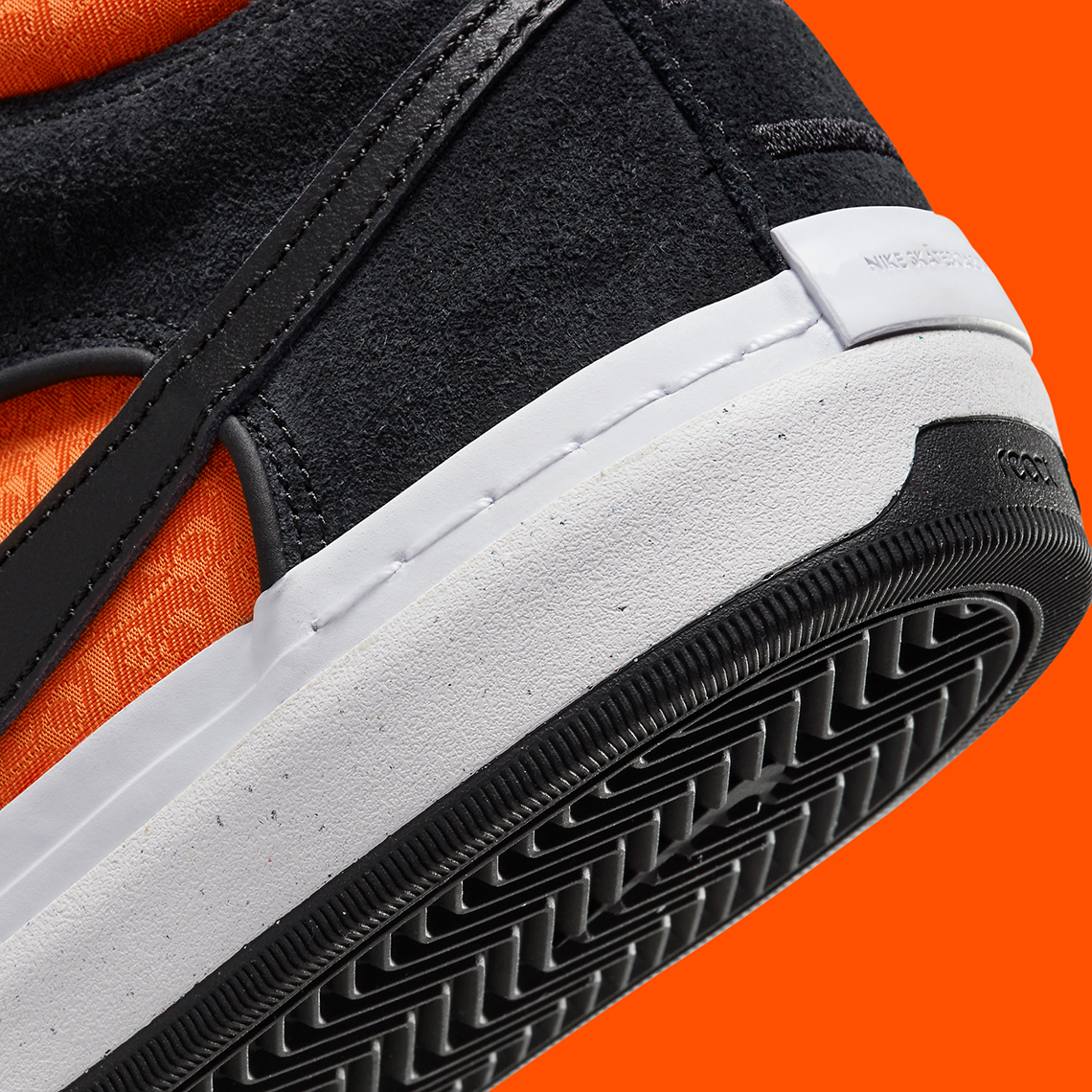 Nike SB Leo React: Phiên Bản Gợi Nhớ SB Dunk Low 'Orange Flash' - 9