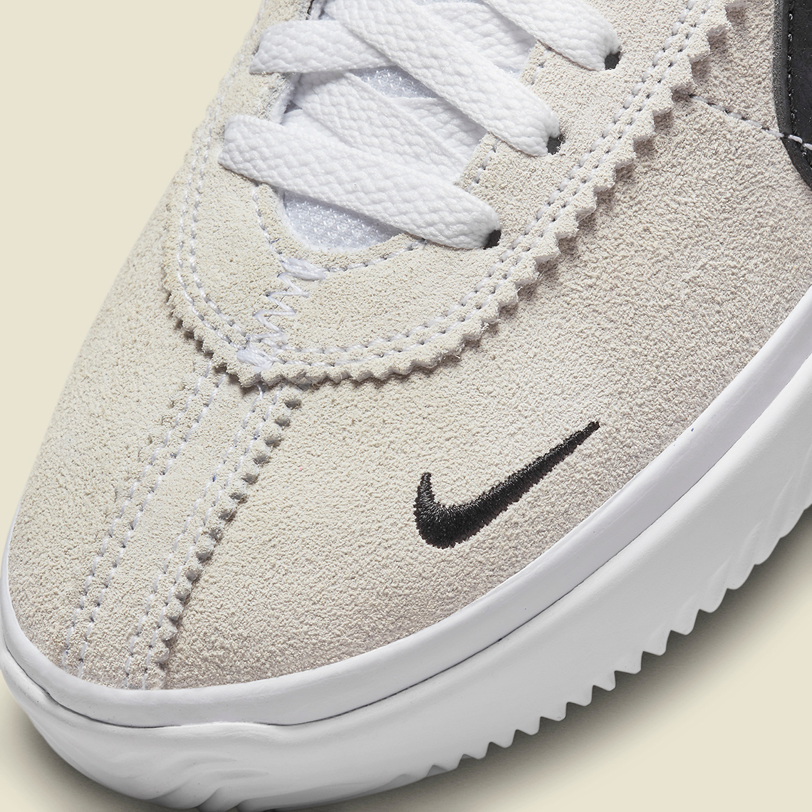 Nike SB's Ode to Blue Ribbon Sports xuất hiện trong Sail/Black - 7