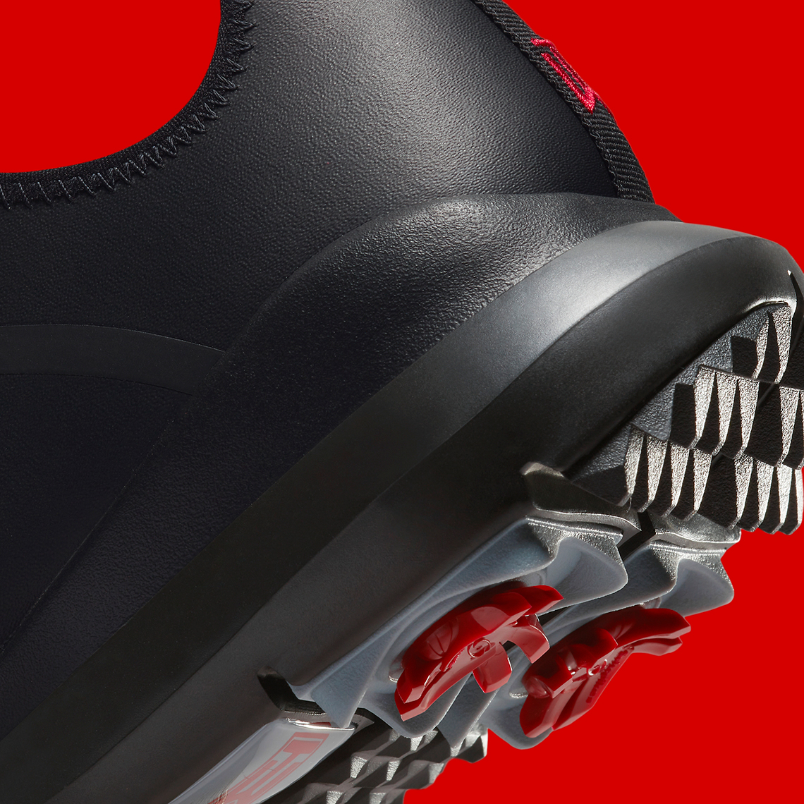 Nike tái phát hành giày TW '13 Black/Varsity Red của Tiger Woods sau 10 năm - 9