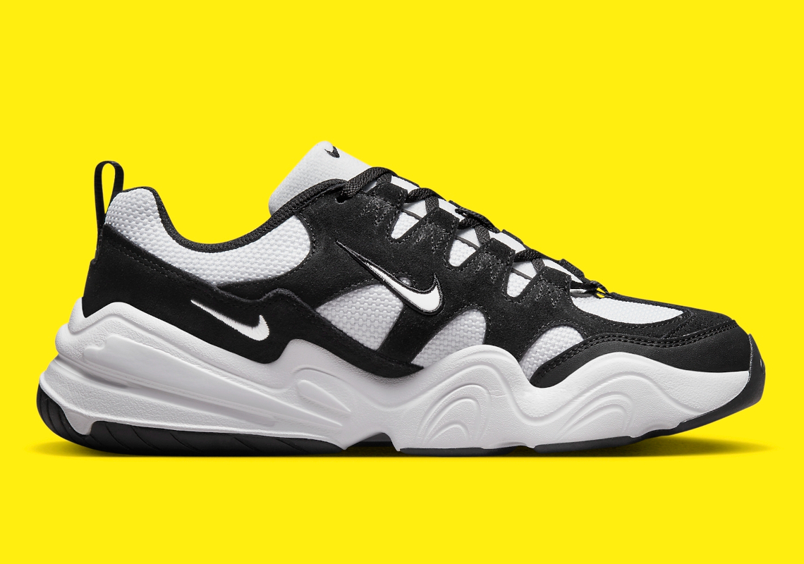 Nike Tech Hera: Hiện Đại và Độc Đáo với Phối Màu Black/White - 12
