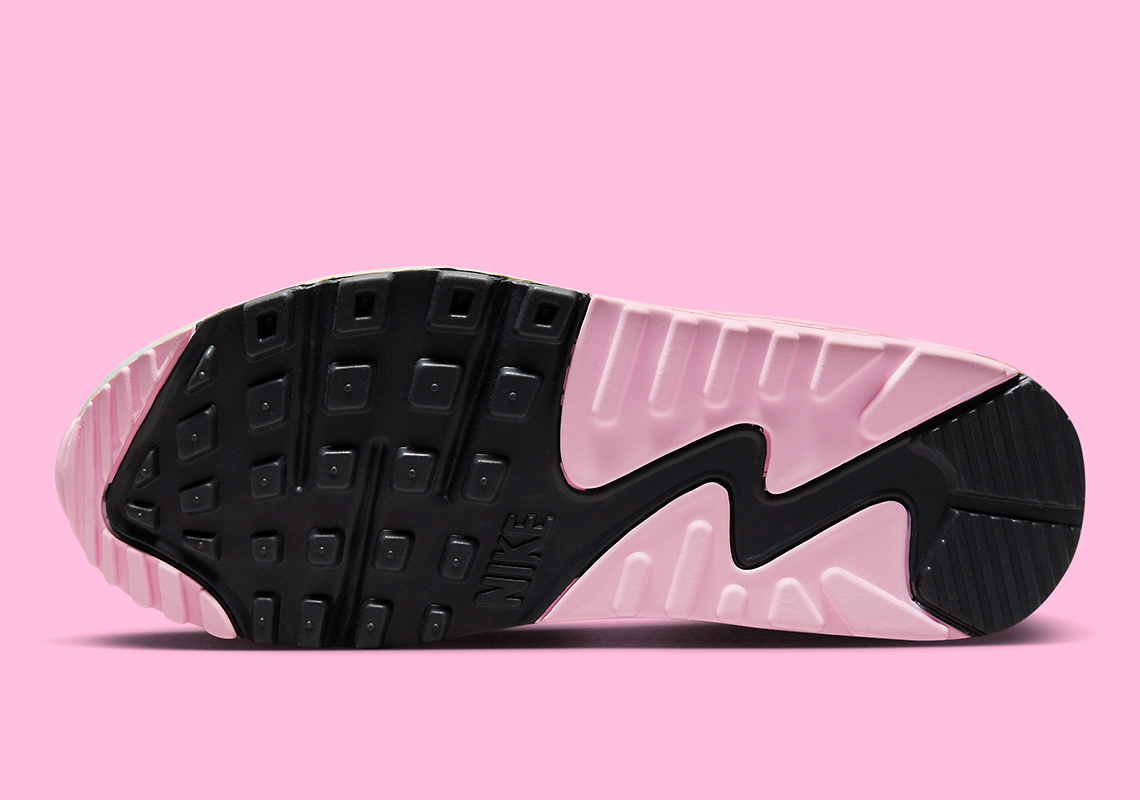 Nike thêm màu hồng nhạt vào bộ sưu tập Air Max 90 Athletic Dept. - 6