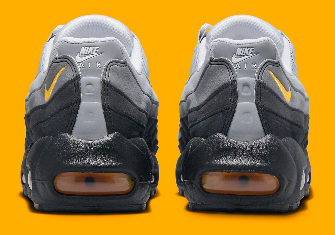Nike thêm một vòng xoắn mini-swoosh cho Nike Air Max 95 GS Black Grey - 5