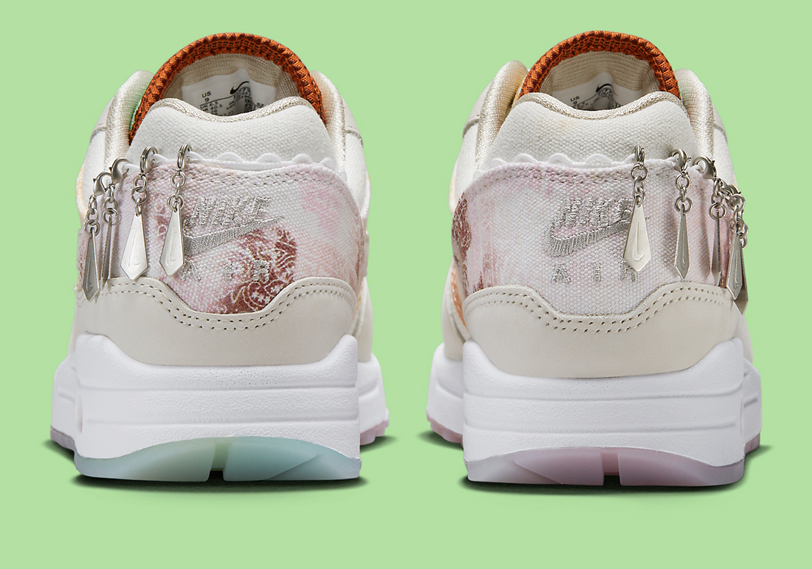 Nike tung ra phiên bản Air Max 1 cho nữ với dây giày kim loại. - 5