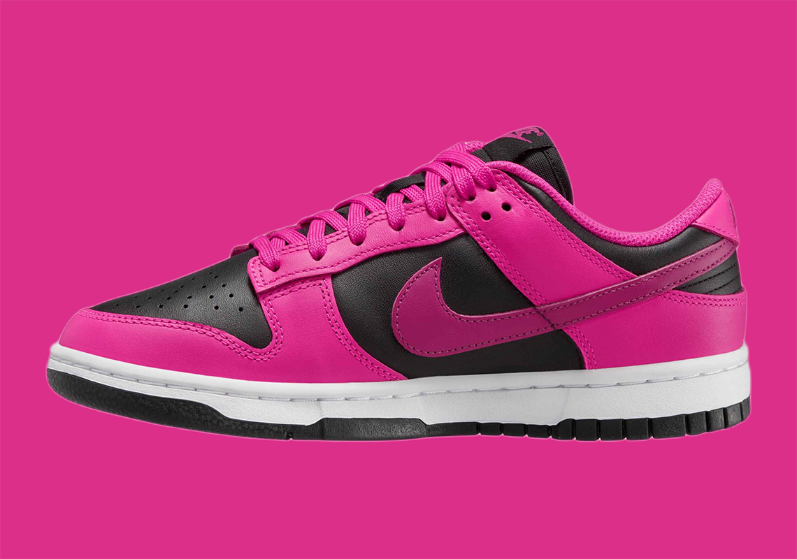 Nike tung ra phiên bản Dunk Low Fireberry dành riêng cho phụ nữ vào mùa lễ 2023 - 2