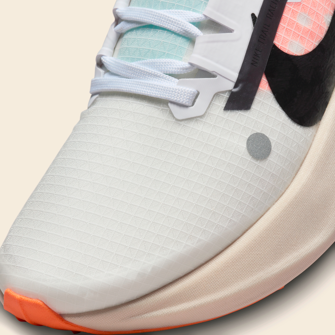 Nike Ultrafly Trail: Giày chạy trail hoàn toàn mới với công nghệ hiện đại - 7