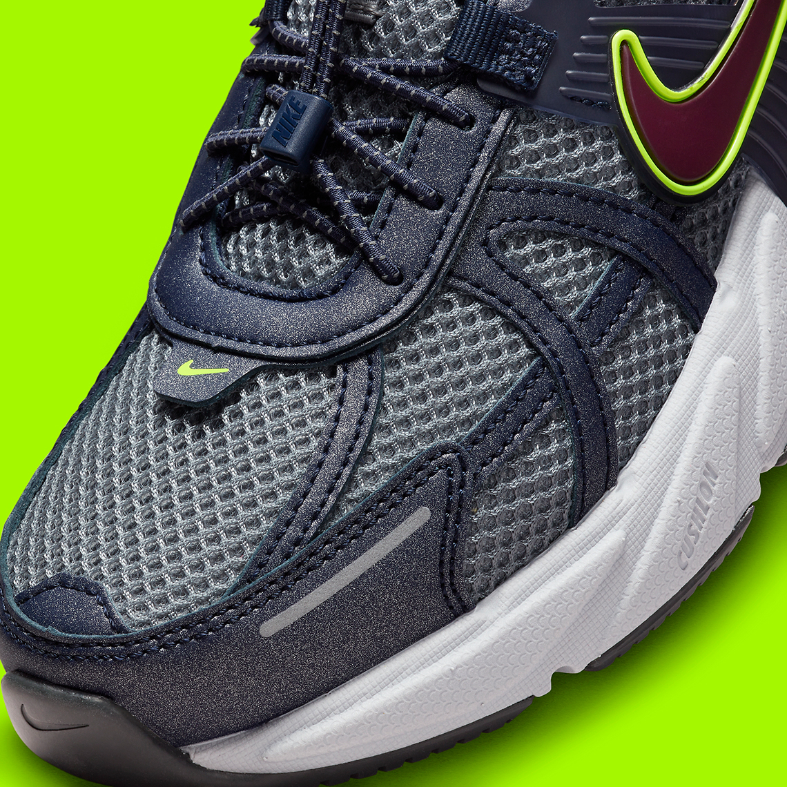Nike V2K Run Obsidian/Burgundy: Giày Chạy Màu Sắc Đậm Cho Buổi Tối - 8