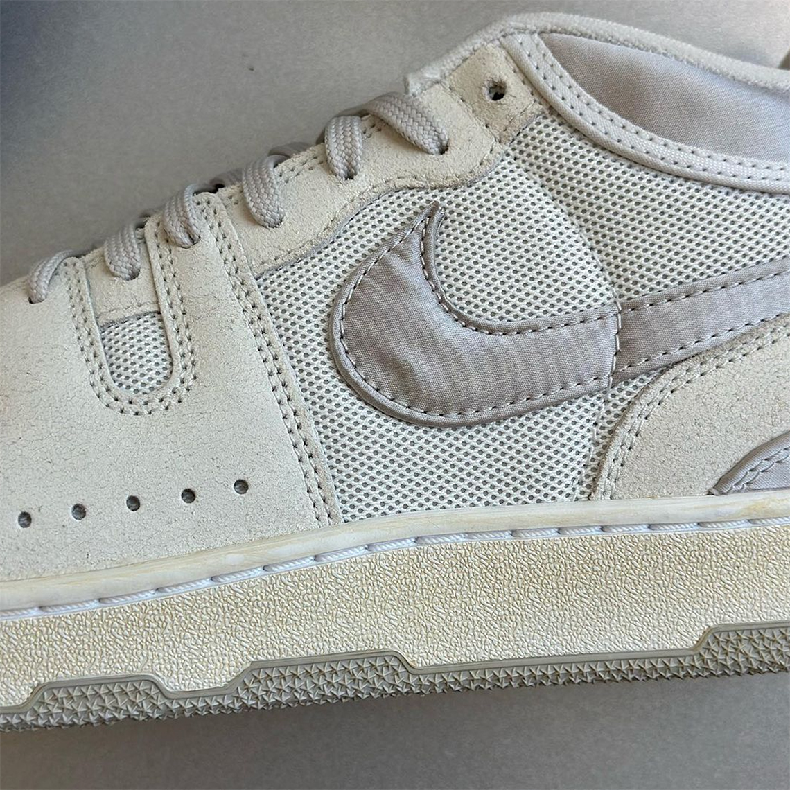 Nike và Social Status Hợp tác: Phiên bản Màu Bạc/Grey Đầy Bí Ẩn sắp ra mắt - 6