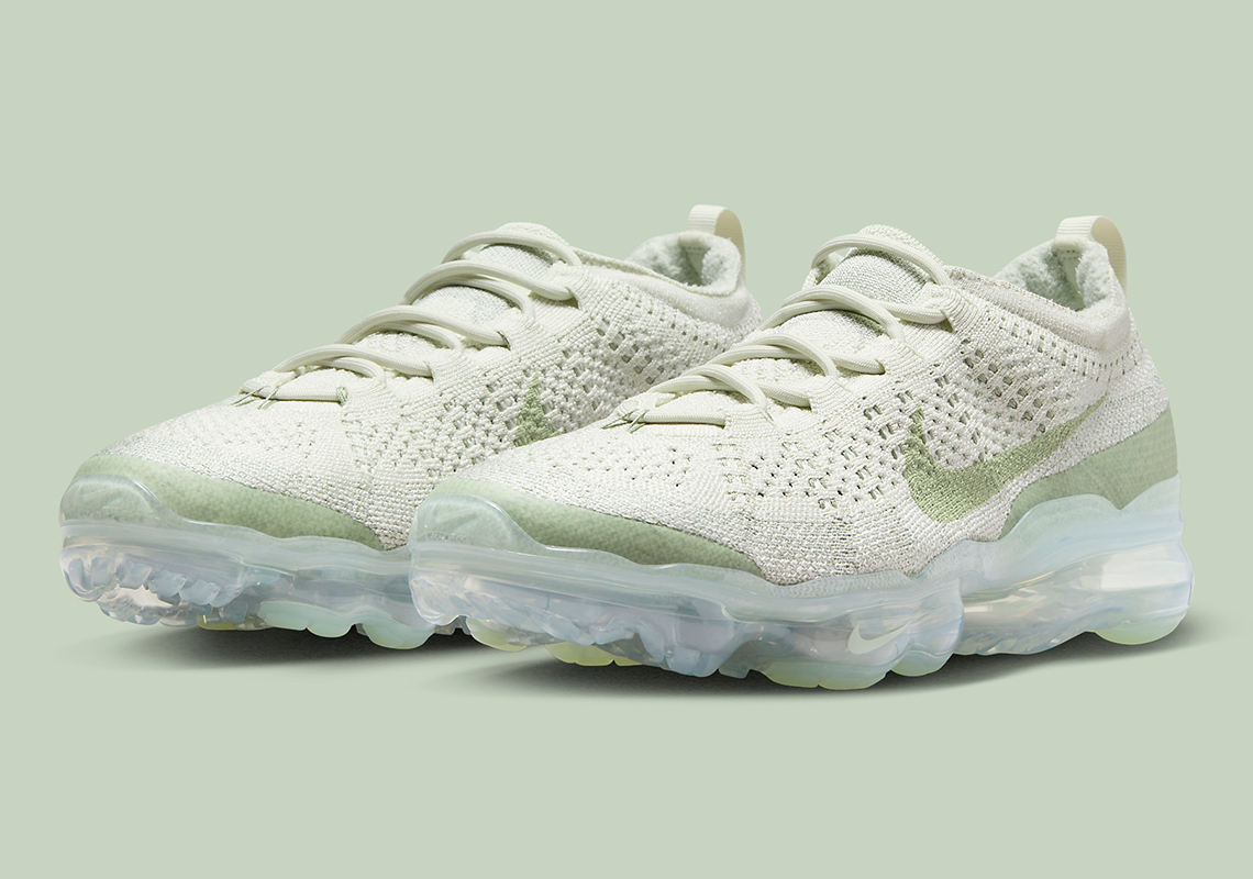 Nike Vapormax 2023 Flyknit Màu Enamel Green: Sự Kết Hợp Mới Lạ Của Sự Thể Thao Và Thời Trang - 1