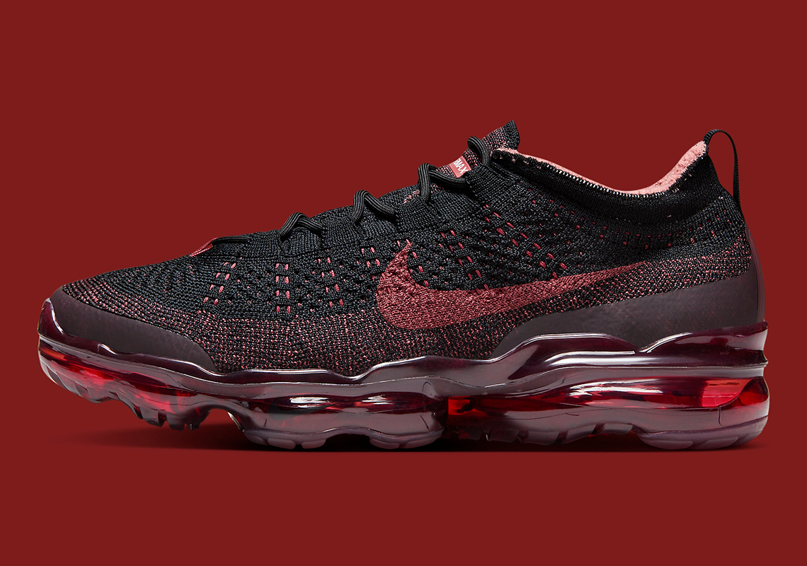 Nike Vapormax 2023 Flyknit: Sự Kết Hợp Độc Đáo Của Màu Đen Và Đỏ - 1