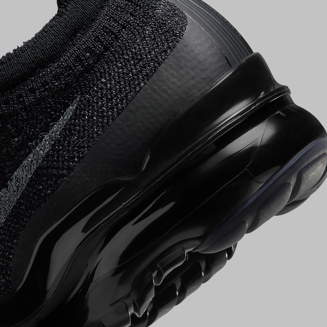 Nike Vapormax 2023 Flyknit Triple Black: Sự Trở Lại Của Một Biểu Tượng - 8