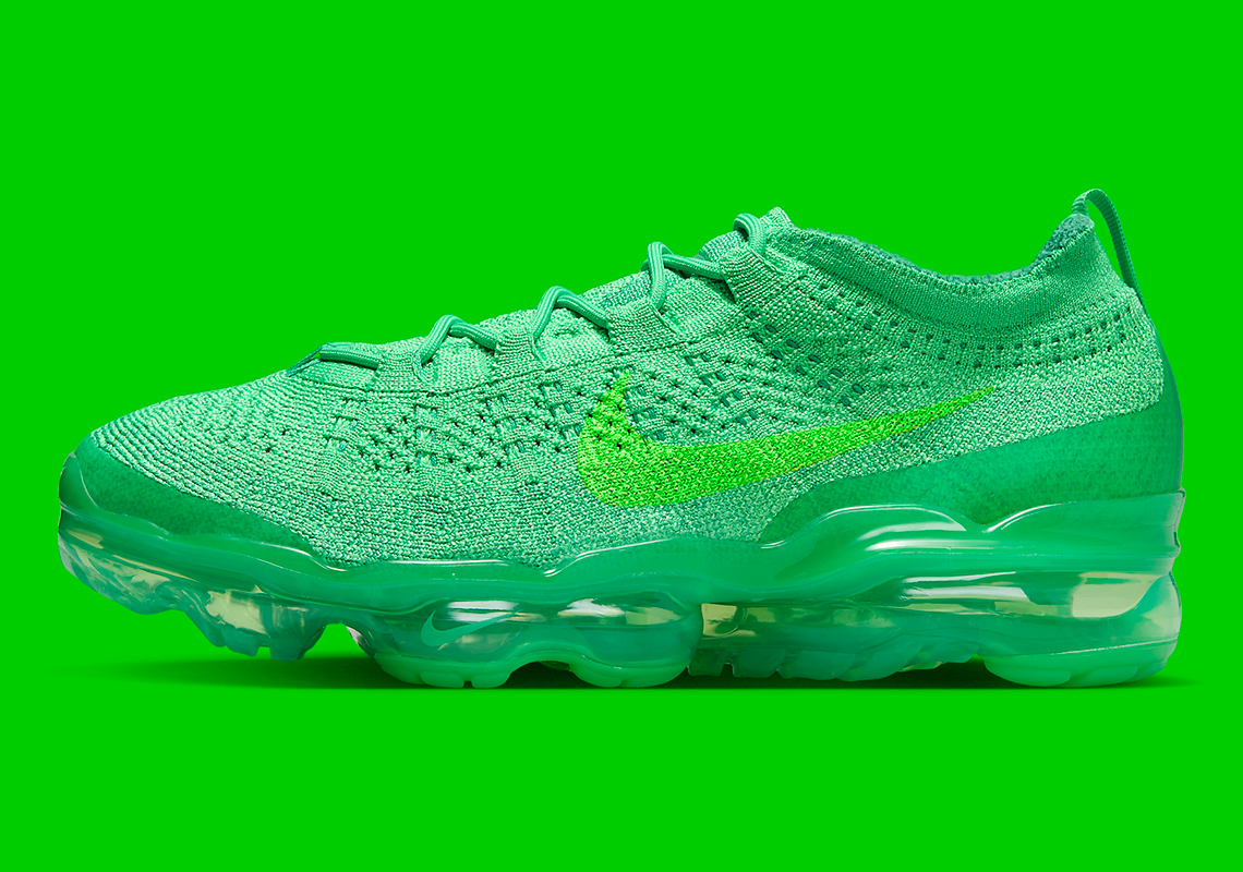 Nike Vapormax Flyknit 2023: Sắc Xanh Độc Đáo Cho Mùa Xuân 2024 - 9