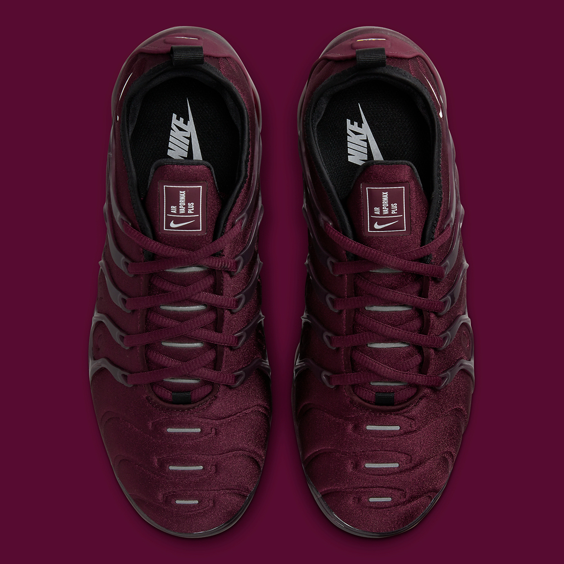 Nike Vapormax Plus Burgundy: Sự kết hợp tinh tế của giày thể thao và rượu vang - 4