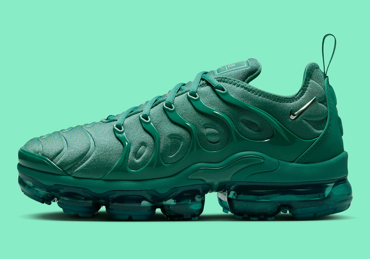 Nike Vapormax Plus 'Emerald': Sự Trở Lại Đầy Ấn Tượng - 1