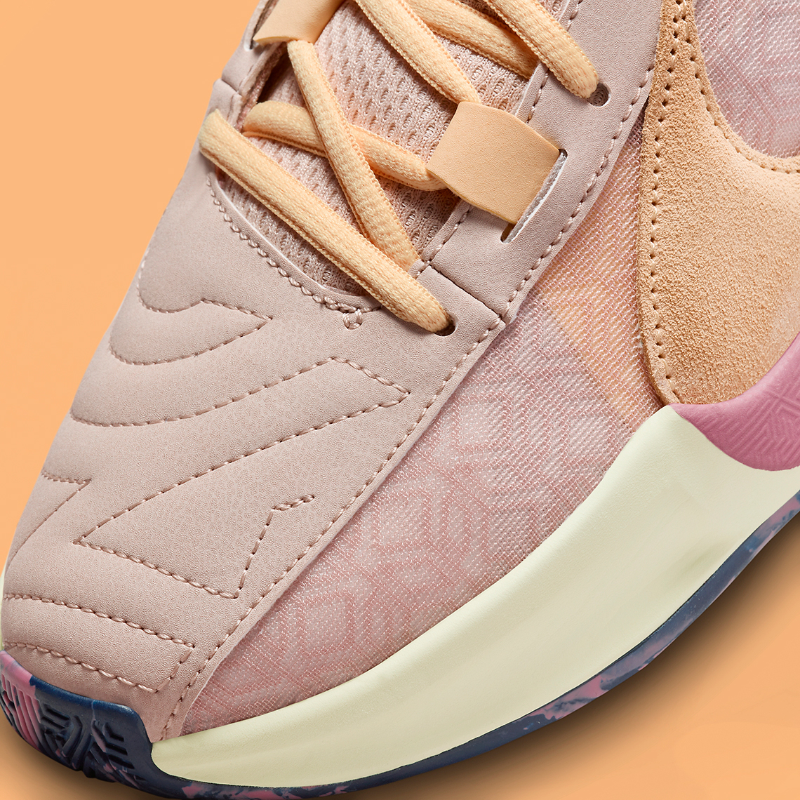 Nike Zoom Freak 5 Fossil Stone: Đôi Giày Độc Đáo Cho Người Hâm Mộ - 8