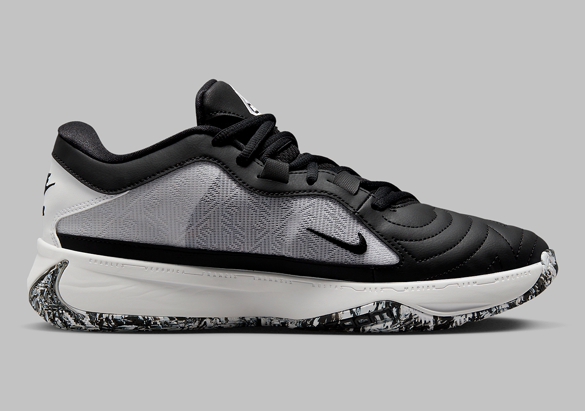 Nike Zoom Freak 5 Oreo: Phiên bản mới với gam màu Greyscale độc đáo | Sự kết hợp thú vị từ đam mê của Giannis Antetokounmpo! - 4