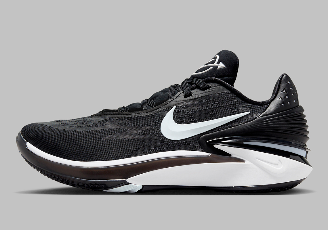 Nike Zoom GT Cut 2 Black/White: Sự tối giản đầy tinh tế - 2