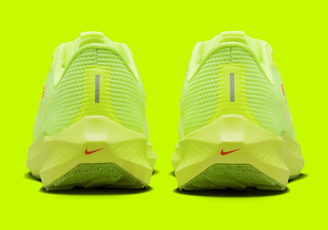 Nike Zoom Pegasus 40 Grinch: Màu xanh neon nổi bật trên thiết kế mới - 4