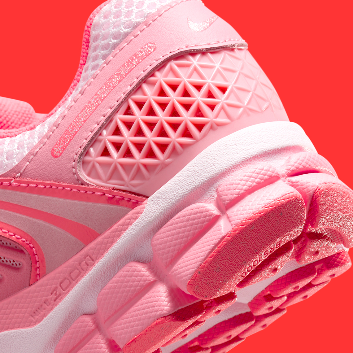 Nike Zoom Vomero 5 'Pink Foam': Mẫu giày phong cách Dad shoe với phối màu hồng tươi - 8
