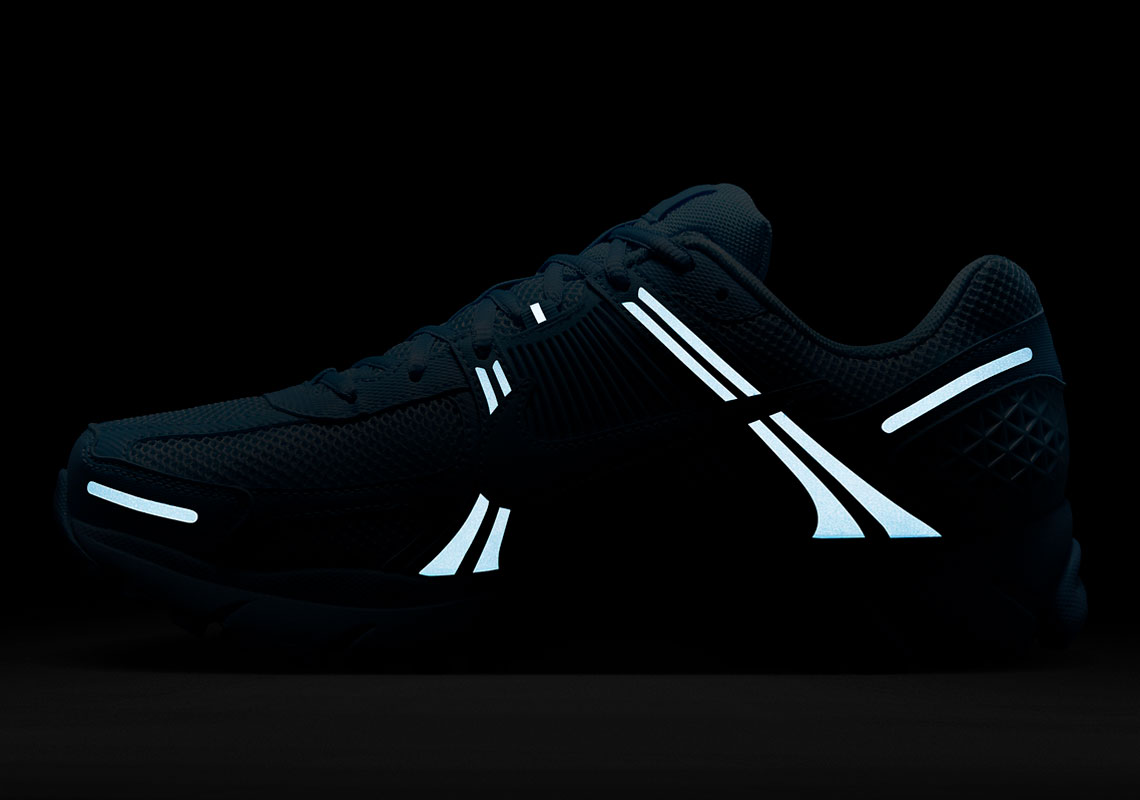 Nike Zoom Vomero 5 University Blue - Biến Tấu Độc Đáo với Gam Màu Đậm Chất Thể Thao - 9