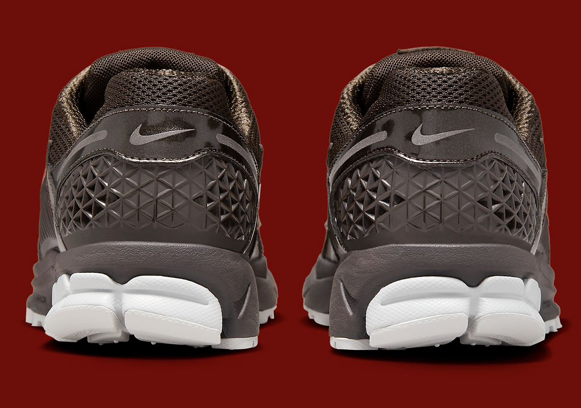 Nike Zoom Vomero 5 'Velvet Brown': Sự trở lại đầy ấn tượng - 5
