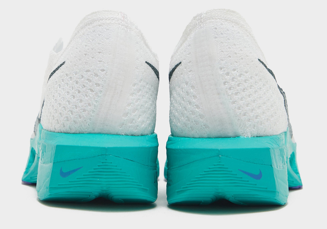Nike ZoomX VaporFly 3 được phủ màu Aquatone nổi bật - 3