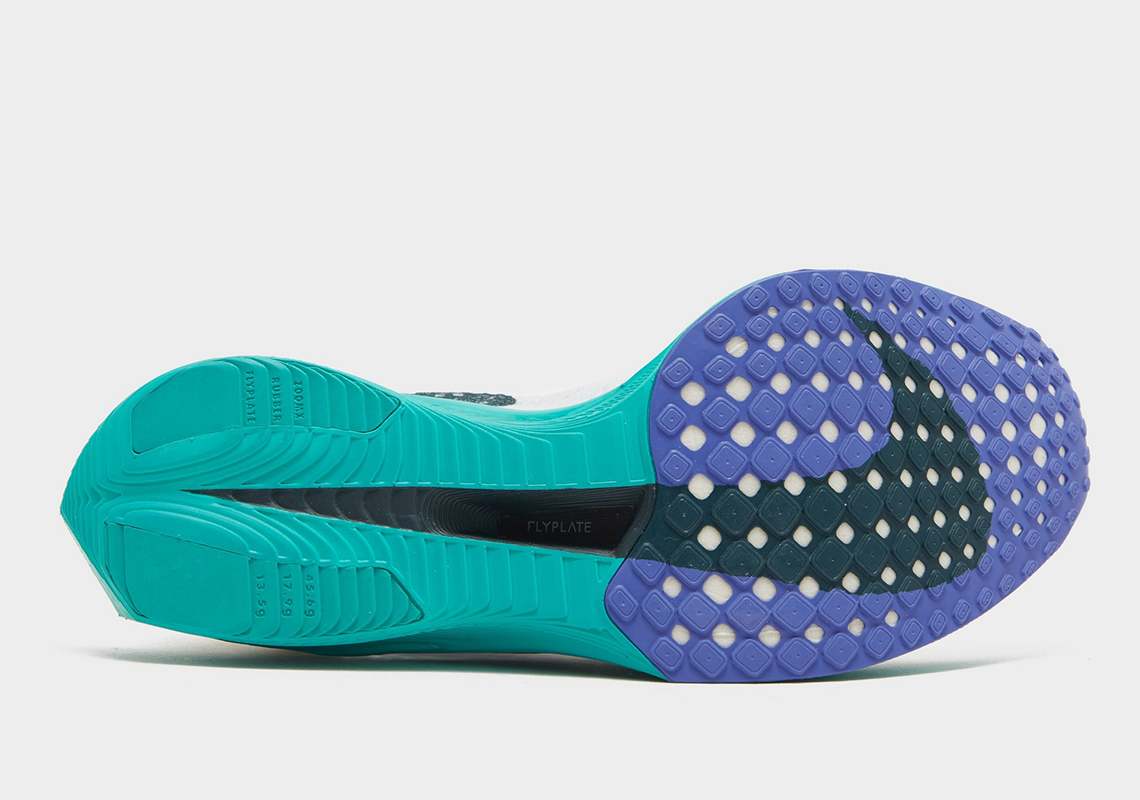 Nike ZoomX VaporFly 3 được phủ màu Aquatone nổi bật - 4