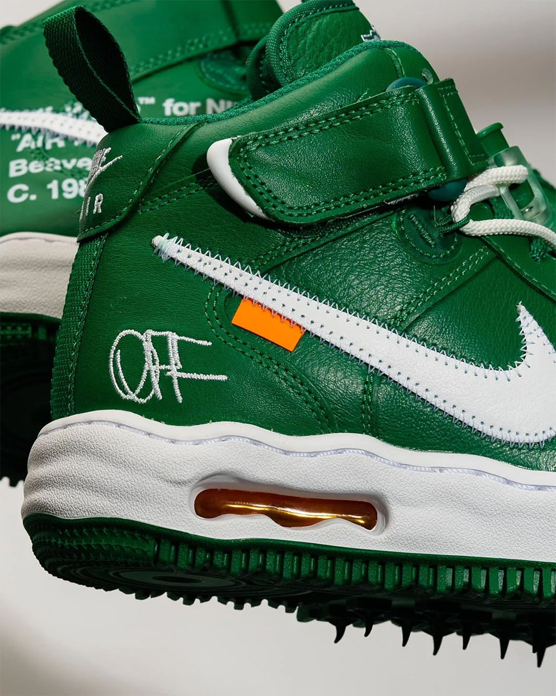 Off-White x Nike Air Force 1 Mid Pine Green sẽ phát hành vào ngày mai - 5