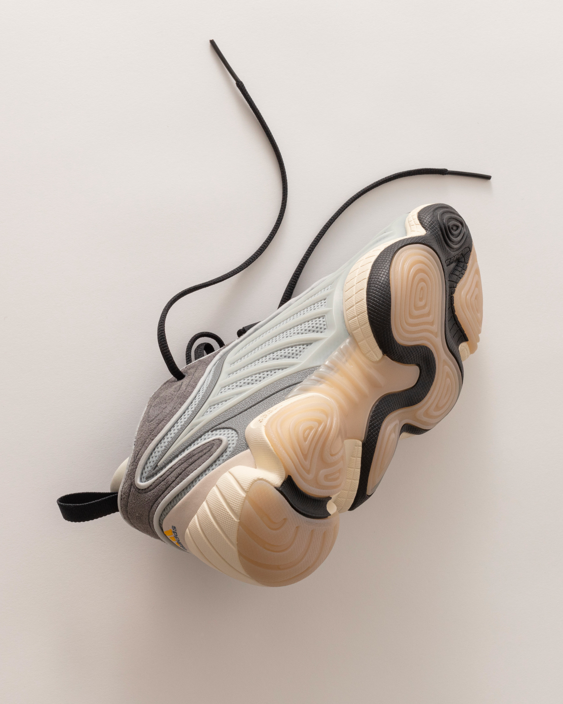 Packer Shoes tái hiện giày adidas FYW Intimidation trong mùa xuân 2023. - 18