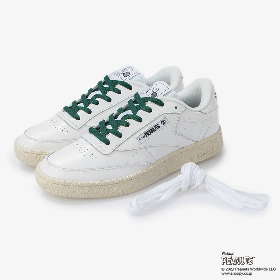 Peanuts x Reebok Club C: Bản Kết Hợp Độc Đáo Cho Người Hâm Mộ - 6