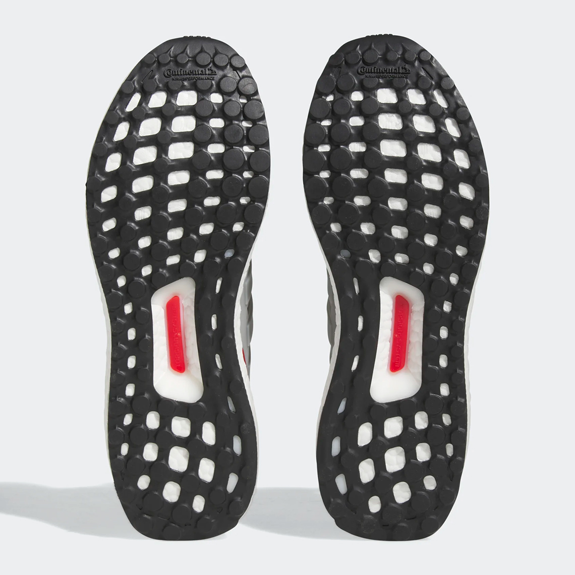 Phần gót better Scarlet tỏa sáng trên adidas UltraBOOST 10 - 5