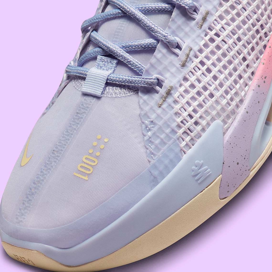 Phấn màu Phục sinh làm mềm bước nhảy Nike Zoom GT - 10