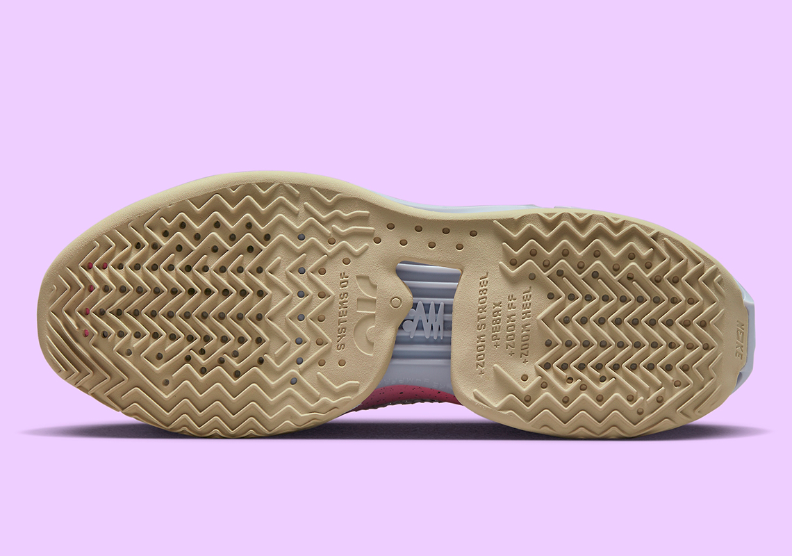 Phấn màu Phục sinh làm mềm bước nhảy Nike Zoom GT - 7