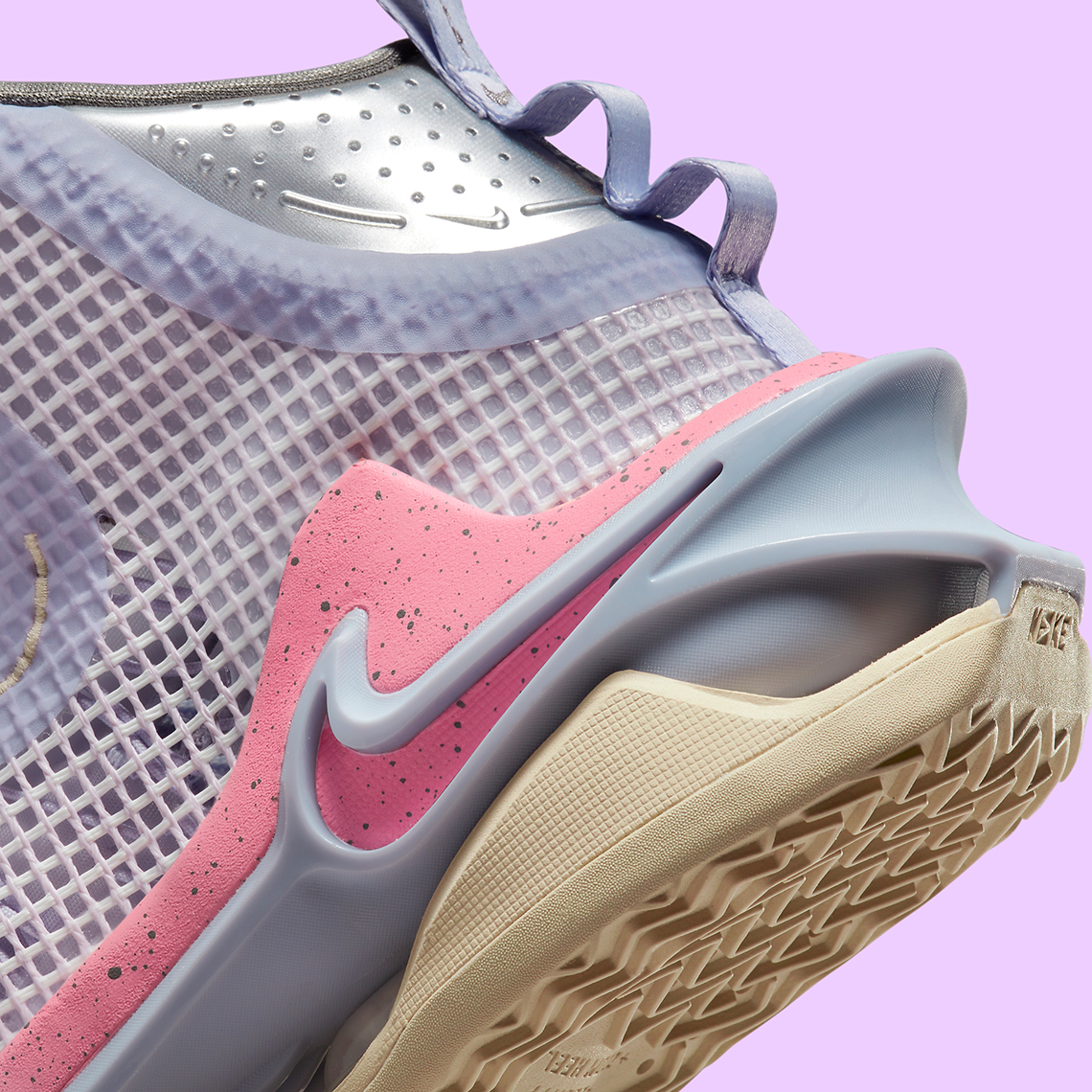 Phấn màu Phục sinh làm mềm bước nhảy Nike Zoom GT - 9